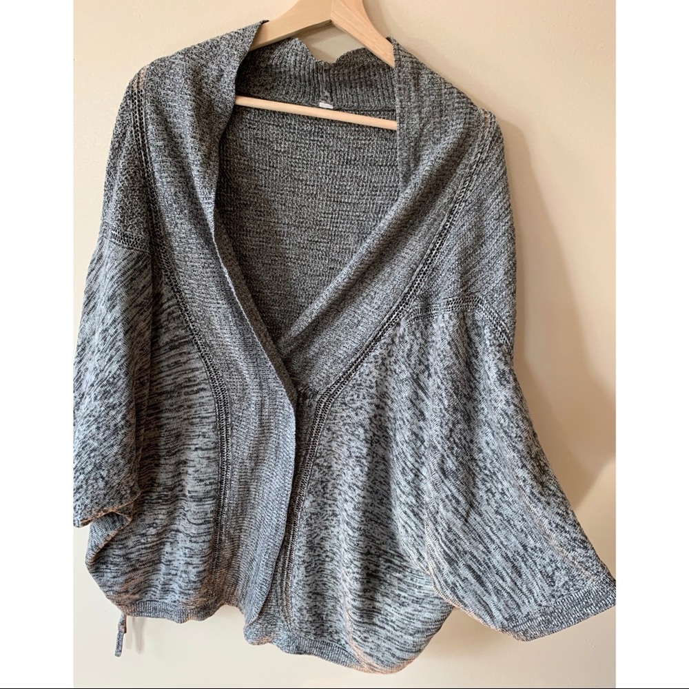 Lululemon • S • Heathered Grey Sweater Breeze Easy Wrap
